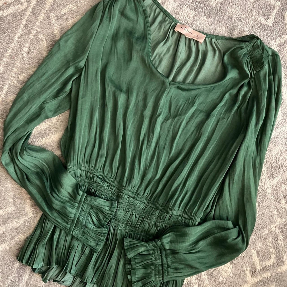 💚✨ Y2K Vibe Philosophy Green Satin Peplum Blouse (SMALL) ✨💚